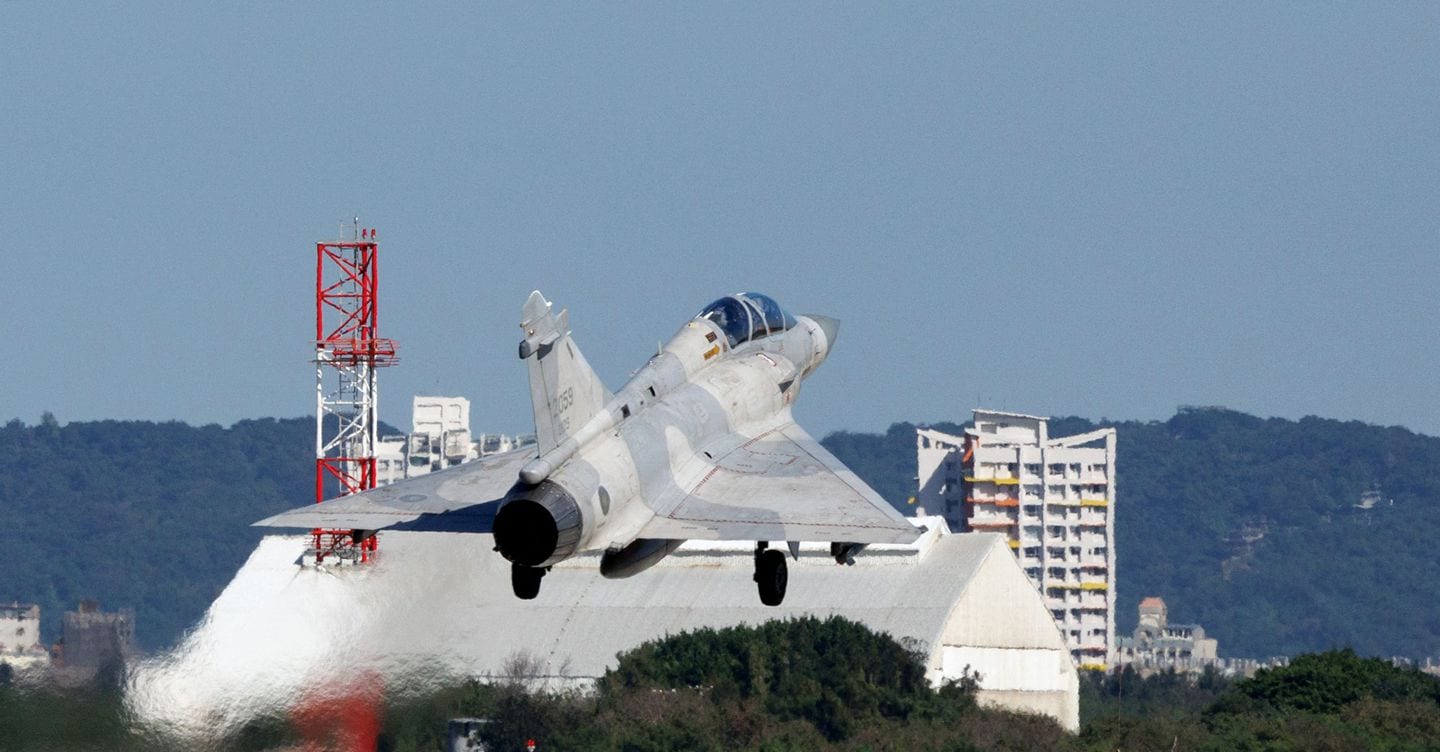 La Cina mobilita forze intorno a Taiwan con esercitazioni militari