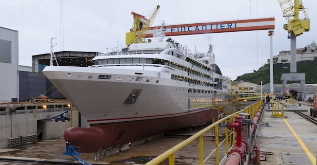 FINCANTIERI CANTIERE NAVALE REALIZZAZIONE NAVI DA CROCIERA COSTRUZIONE 