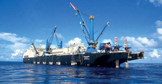 La nave posatubi Castorone di Saipem