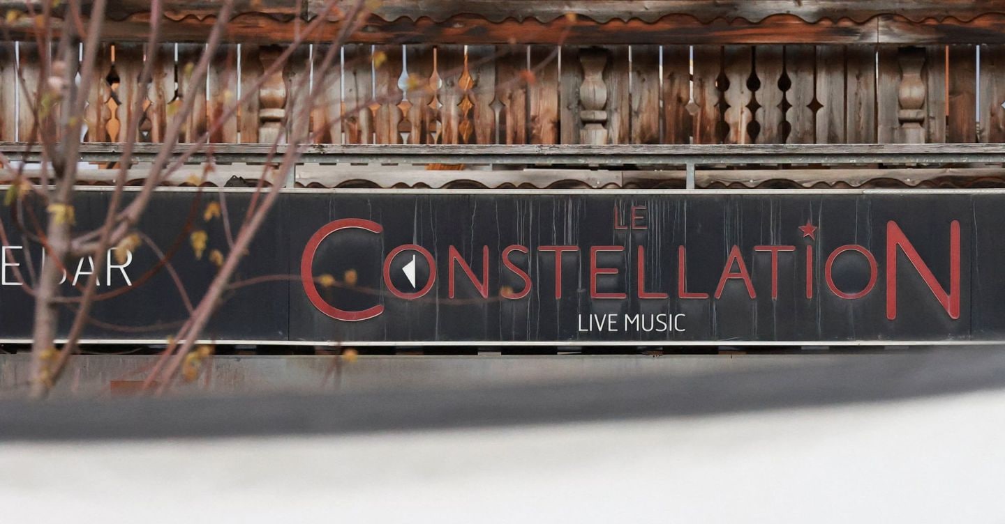 Jacques and Jessica Moretti: French restaurateurs at the bar in ...