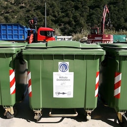AIMERI AMBIENTE GRUPPO BIANCAMANO DISCARICA NETTEZZA URBANA RACCOLTA SMALTIMENTO SPAZZATURA RIFIUTI SOLIDI URBANI CASSONETTI