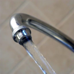 ACQUA CORRENTE POTABILE CONSUMI DOMESTICI RUBINETTO
