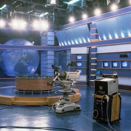 STUDIO TELEVISIVO TELEVISIONE TV REGISTRAZIONE PROGRAMMI TELEVISIVI