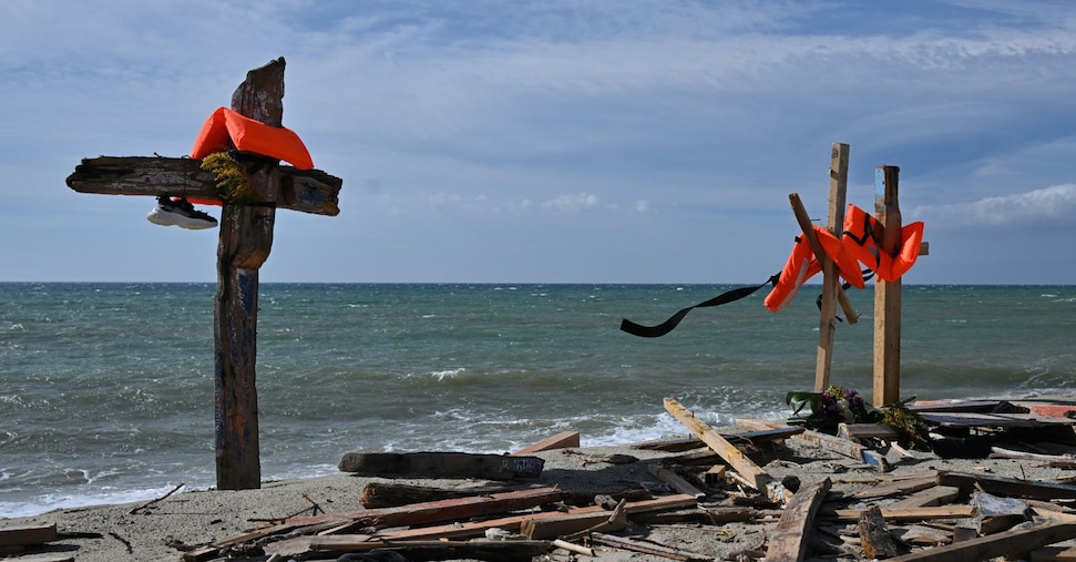 Naufragio di Cutro, rinviato al 30 gennaio il processo sui ritardi nei soccorsi