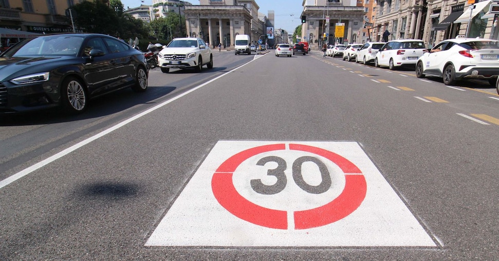 Dopo Bologna e Milano, il centro storico di Roma a 30 km/h. Cosa cambia