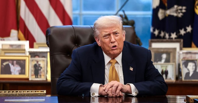Il presidente Usa Donald Trump durante l’intervista a Reuters. REUTERS/Evelyn Hockstein