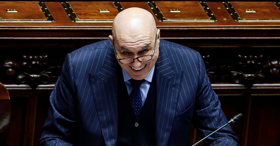 Crosetto: «Interrompere il sostegno all’Ucraina è rinuncia alla pace»