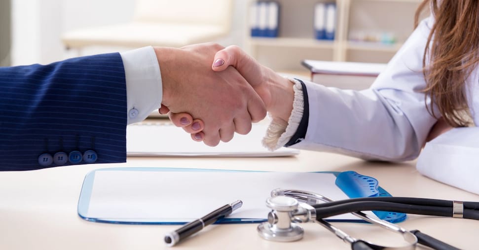 Oblio oncologico, cittadini finalmente liberi  dal tumore anche nelle polizze assicurative