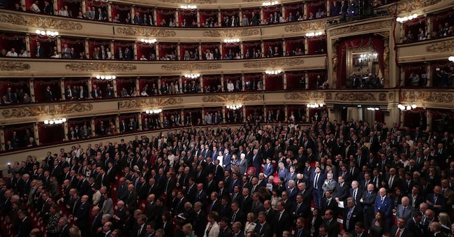 INTERNO TEATRO ALLA SCALA PLATEA BALCONATA IMAGOECONOMICA