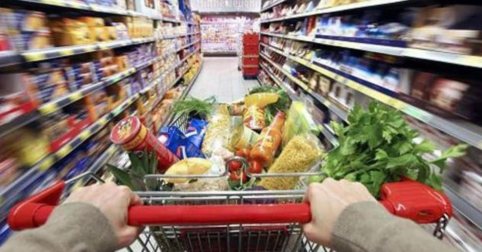 istat l8217inflazione accelera prezzi saliti dell821715 nel 2025 carrello della spesa pi249 caro del 24 dal 2021