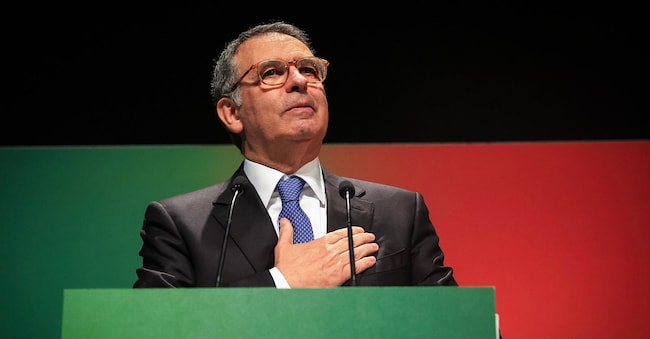  Il candidato presidenziale Antonio Jose Seguro si rivolge ai suoi sostenitori dopo essere passato al secondo turno delle elezioni presidenziali nella sede della sua campagna elettorale a Caldas da Rainha, in Portogallo, il 18 gennaio 2026. Il ballottaggio è previsto per l'8 febbraio tra Seguro e Andre Ventura.  EPA/JOSE COELHO