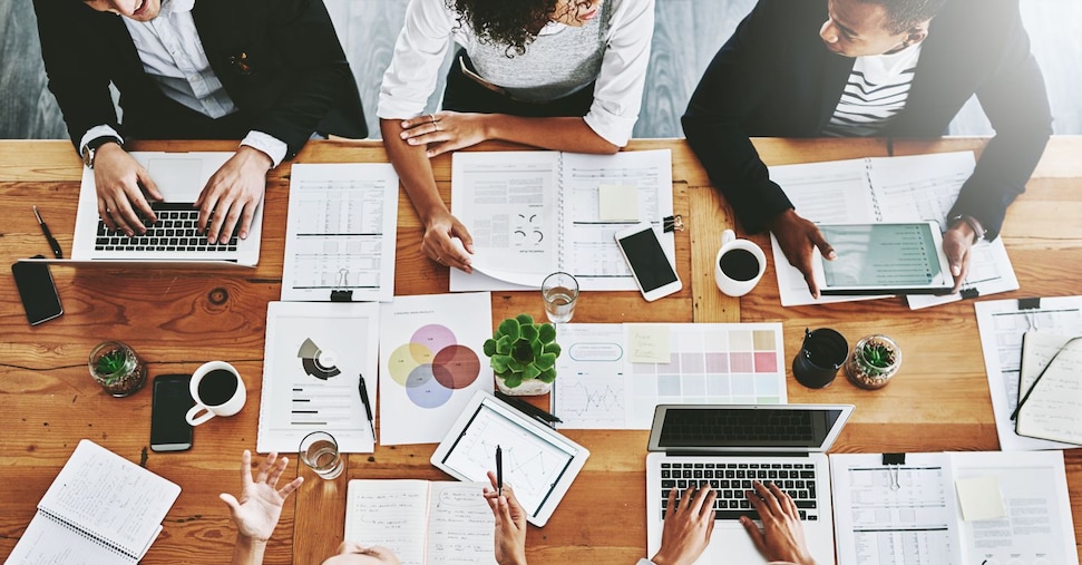 Ai e tecnologie mettono alla prova la fiducia dei lavoratori nelle proprie competenze