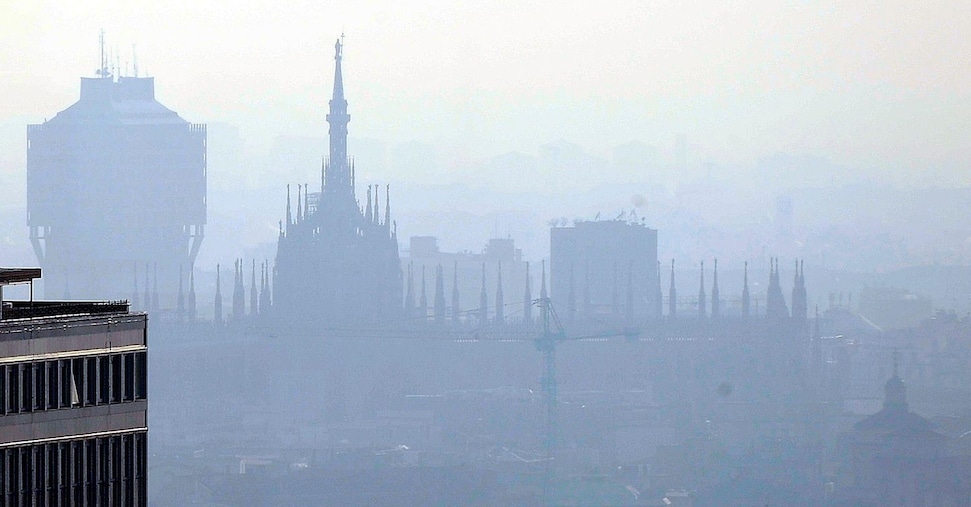 Reati ambientali, arriva la stretta: aumentano le aggravanti. Reclusione fino a 12 anni per l’inquinamento