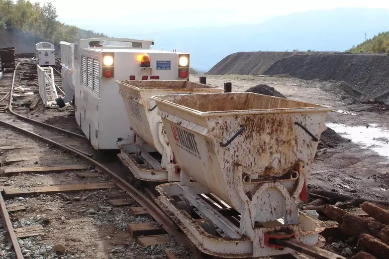 La corsa alle terre rare trascina anche le imprese del settore estrattivo