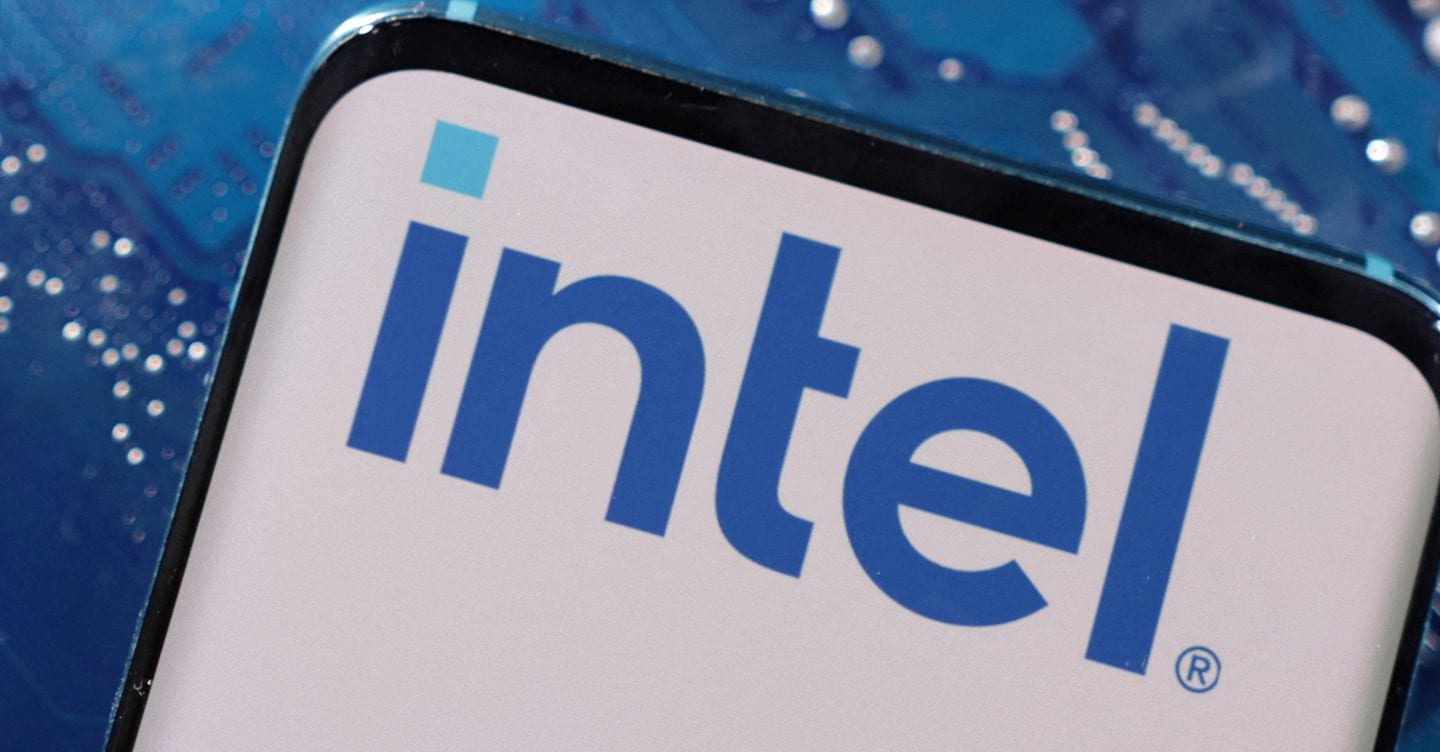 Azioni Intel crollano a Wall Street per previsioni di crescita deludenti
