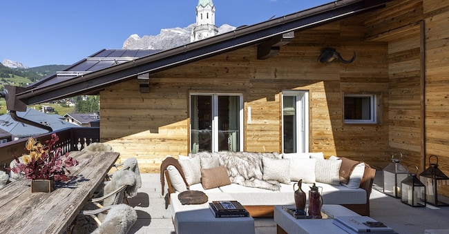 Gli esterni dell’hotel Ancora a Cortina
