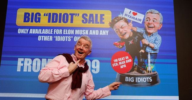 Ryanair CEO Michael O'Leary poses in front of a screen before a press conference on his feud with Elon Musk over installing Musk's Starlink internet service on Ryanair aircraft, in Dublin, Ireland, January 21, 2026. REUTERS/Clodagh Kilcoyne