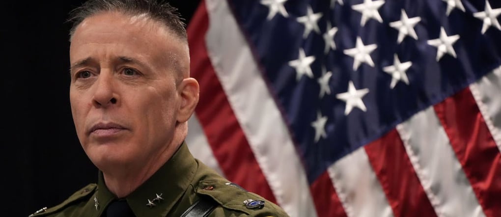 Foto IPP/Anthony Souffl/Star Tribune via ZUMA Press Wire January 25, 2026: Border Patrol Cmdr. Greg Bovino at a news conference Jan. 23 at the Whipple Federal Building at Fort Snelling. - WARNING AVAILABLE ONLY FOR ITALIAN MARKET - Italy Photo Press - ICE - il brutale corpo speciale della polizia degli Stati Uniti  per il controllo dell' immigrazione e Frontiere voluto da Donald Trump