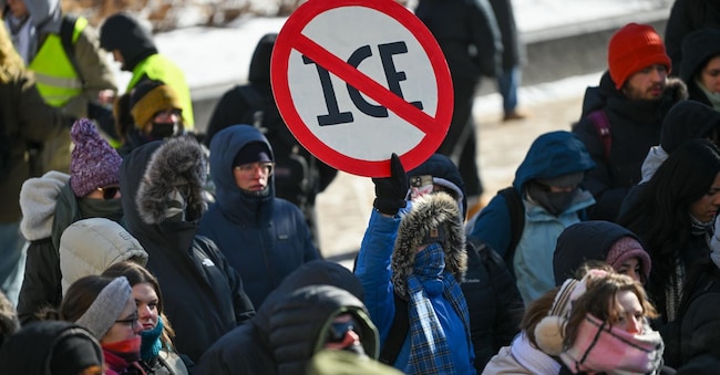Manifestazioni contro gli agenti dell’Ice a Minneapolis