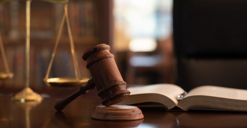 Guida dopo avere assunto droga, «punibile solo se crea pericolo»