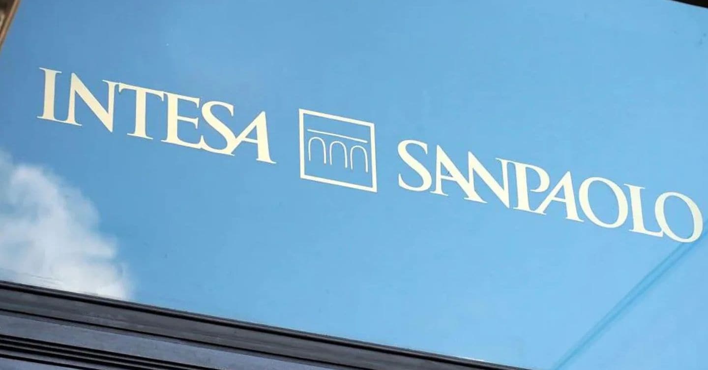 Intesa presenta il piano 2029: risparmio, dividendi e crescita internazionale al centro