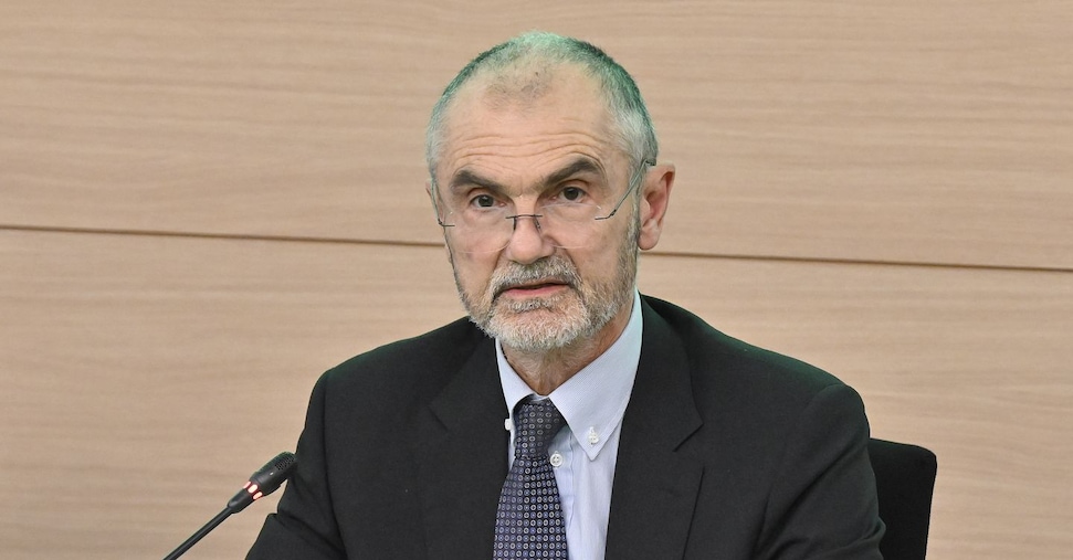 Bankitalia: il dg Signorini lascia, al suo posto arriva Angelini Bankitalia: il dg Signorini lascia, al suo posto arriva Angelini