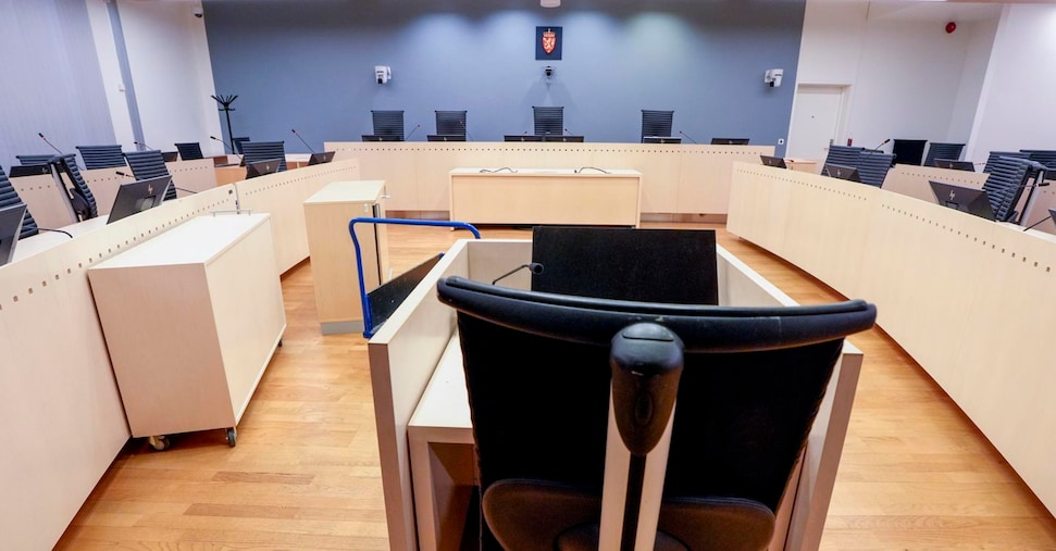 Arrestato figlio principessa Mette-Marit di Norvegia. Martedì inizia processo: è accusato di 38 reati Arrestato figlio principessa Mette-Marit di Norvegia. Martedì inizia processo: è accusato di 38 reati