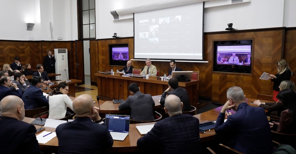 Nuovo piano Transizione 5.0 in ritardo: nodo costi sull’apertura ai produttori extra Ue