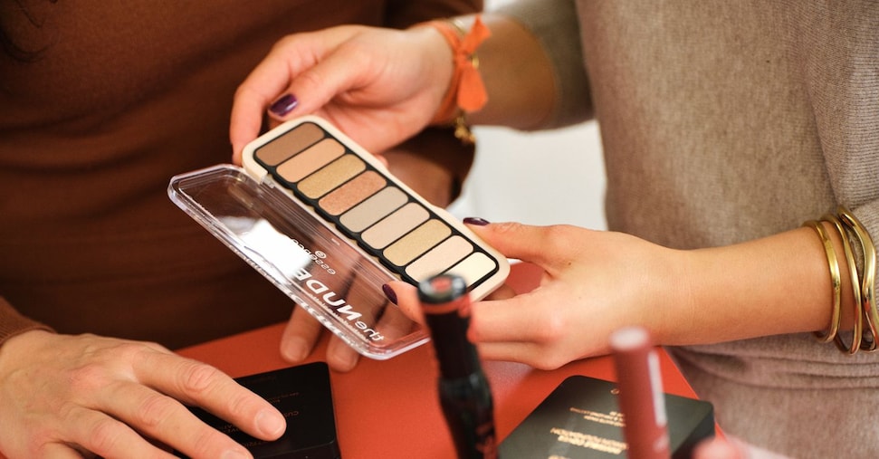 Cosnova cresce e punta su un piano di sviluppo internazionale