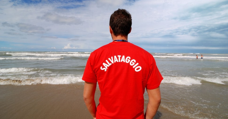 Stop ai bagnini minorenni, cosa cambia con le nuove norme Stop ai bagnini minorenni, cosa cambia con le nuove norme