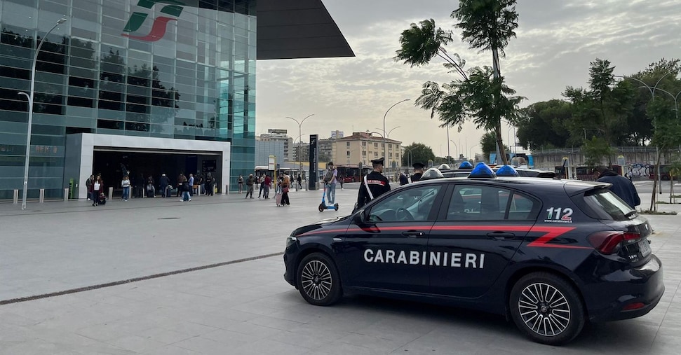 Crosetto annuncia 12mila Carabinieri ausiliari per potenziare l’operazione Strade Sicure Crosetto annuncia 12mila Carabinieri ausiliari per potenziare l’operazione Strade Sicure