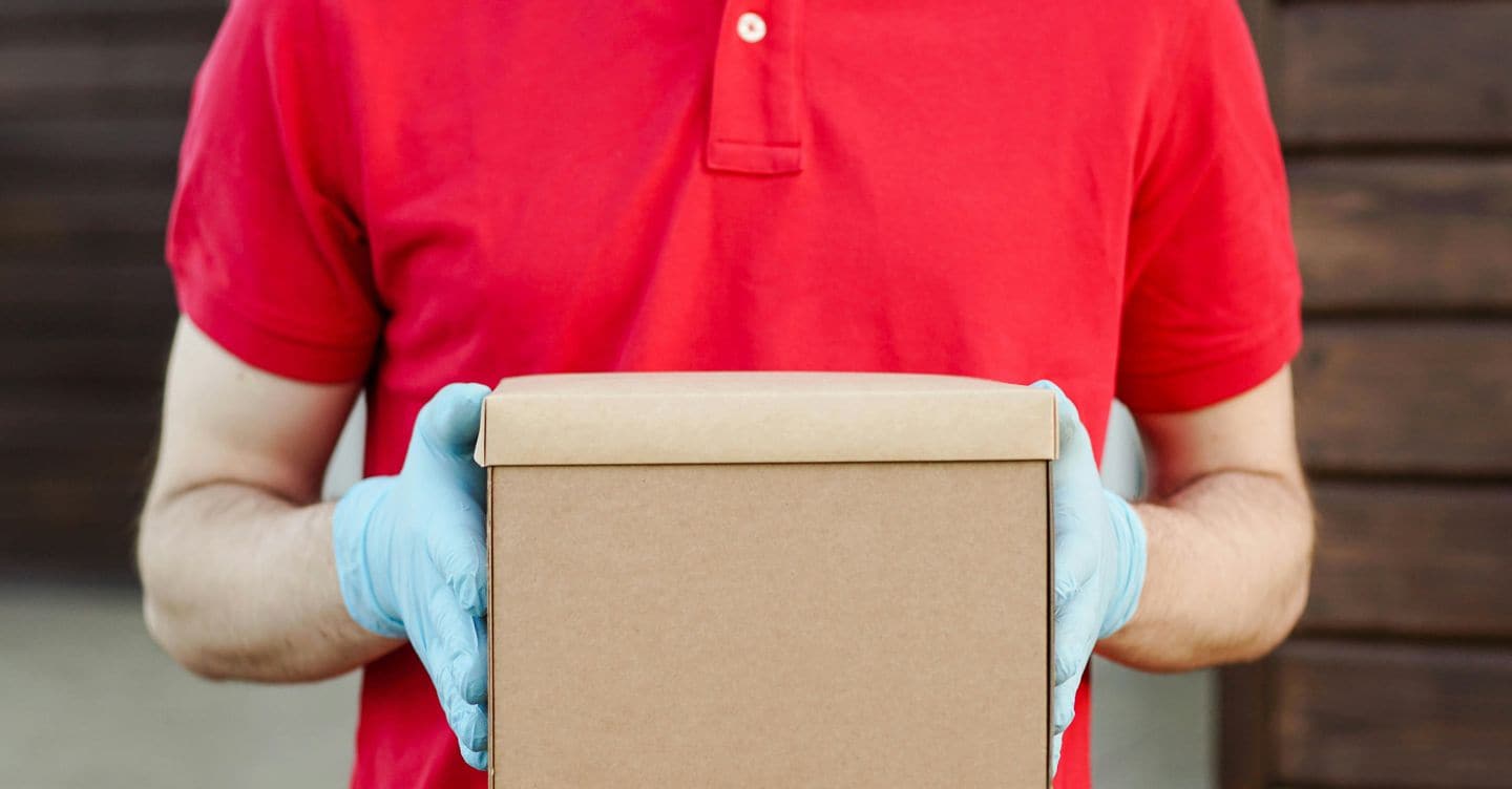 Tassa sui mini pacchi extra UE rinviata al 1° luglio: motivi e impatti fiscali