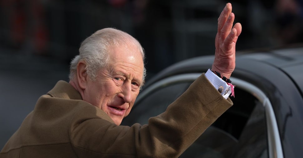 Epstein files: Starmer resiste, re Carlo pronto a collaborare con la polizia