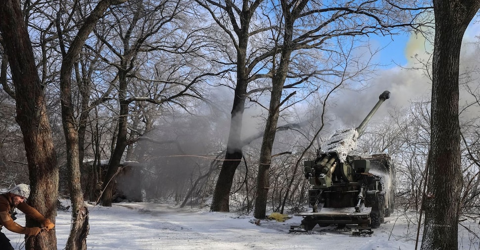 Cremlino: contatti con Francia per dialogo. In Ucraina raid russi contro Odessa e la regione di Zaporizhzhia
