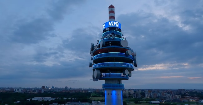La torre di Mfe Mediaforeurope a Cologno Monzese