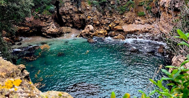 La piscina naturale ai Bagni della Regina Giovanna