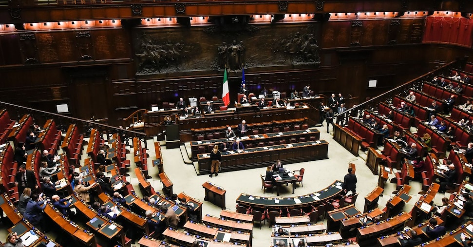 Alla Camera arrivano sanzioni per chi fa cambi di casacca