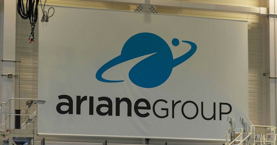 Debutta Ariane 64 con quattro propulsori italiani: il razzo europeo più potente lancia 32 satelliti Amazon