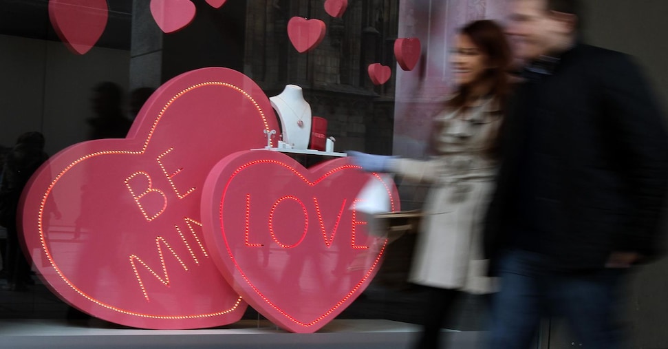 San Valentino, caccia ai regali ideali ma low cost San Valentino, caccia ai regali ideali ma low cost