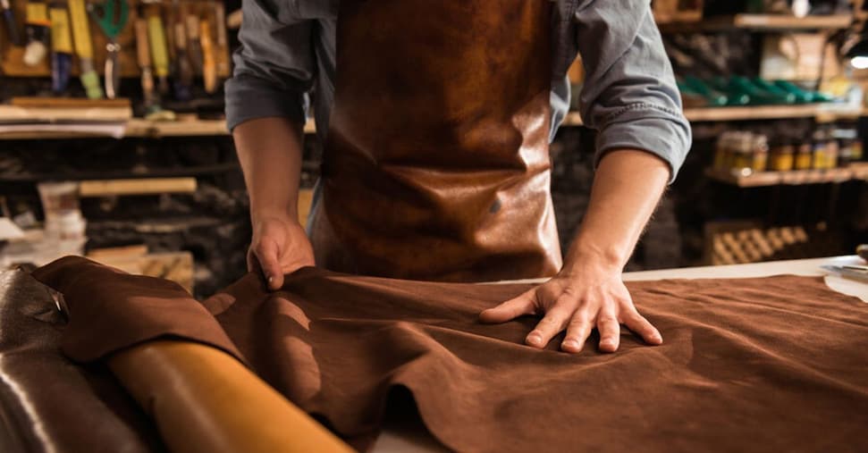 Per la pelle un altro anno difficile, ma i distretti d’eccellenza attraggono investimenti