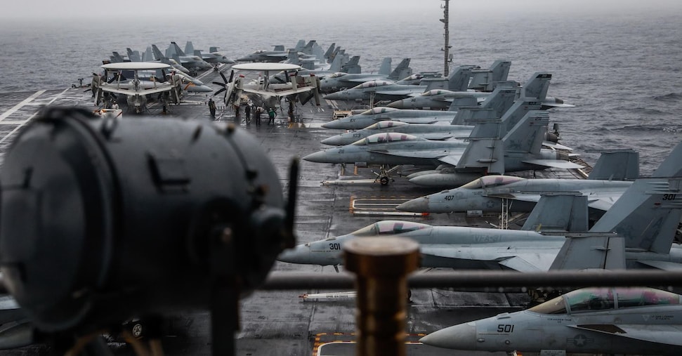 Nelle acque del mondo navigano 24 portaerei. Dagli Usa alla Francia, ecco gli Stati di bandiera Nelle acque del mondo navigano 24 portaerei. Dagli Usa alla Francia, ecco gli Stati di bandiera