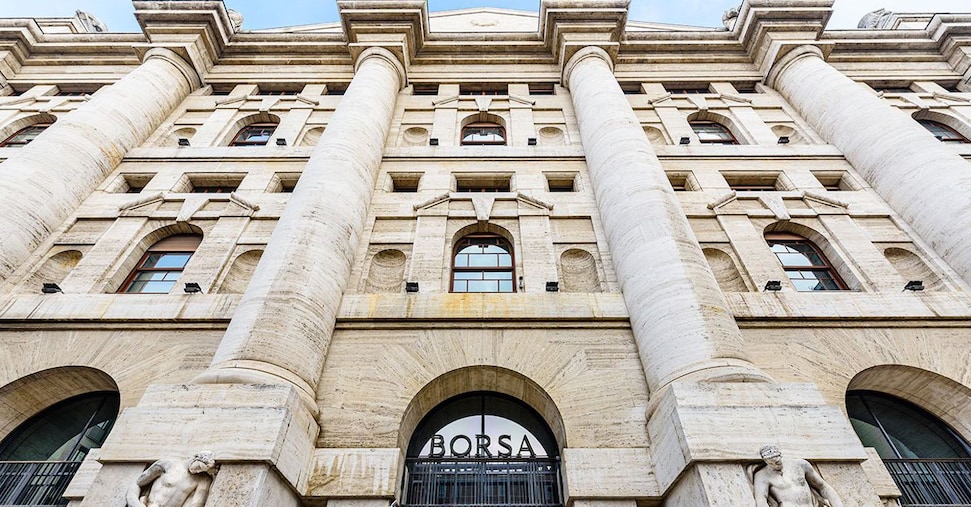 Egm ai raggi X: a Racing Force commessa dai Paesi Bassi per caschi antisommossa Egm ai raggi X: a Racing Force commessa dai Paesi Bassi per caschi antisommossa