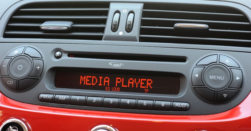 «Salviamo la presenza della radio nei nuovi modelli di auto» «Salviamo la presenza della radio nei nuovi modelli di auto»