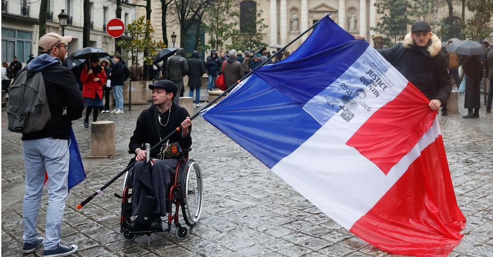 Francia, bufera politica dopo il linciaggio di uno studente fondamentalista cristiano Francia, bufera politica dopo il linciaggio di uno studente fondamentalista cristiano