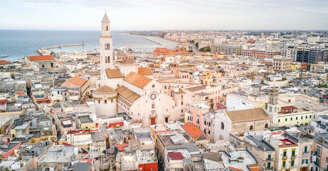 Bari, Puglia, Italia (Adobe Stock)