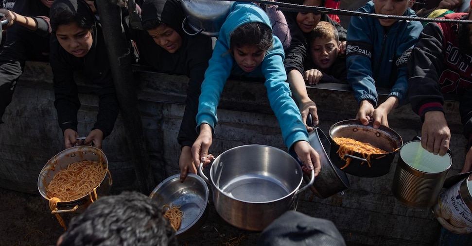 Gaza, Hamas apre a forze di pace. Unrwa denuncia: bambini in condizioni durissime
