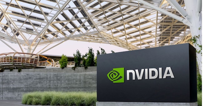 Il logo di nvidia nell’headquarter di Santa Clara, California
