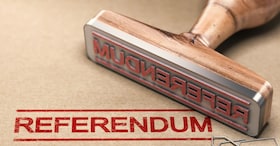 Un mese al referendum, la sfida si gioca sull’affluenza: ecco perché