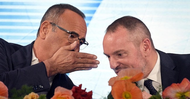  Carlo Conti con l’ad di Rai Pubblicità Luca Poggi alla conferenza stampa di Sanremo 2026