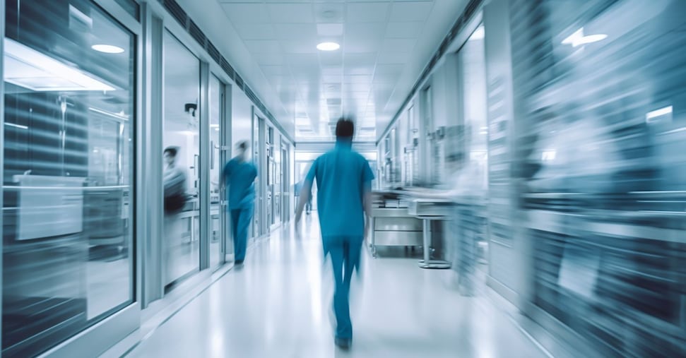 La linea dura di Trump contro Cuba arriva in Calabria: via i medici caraibici. La Regione resiste